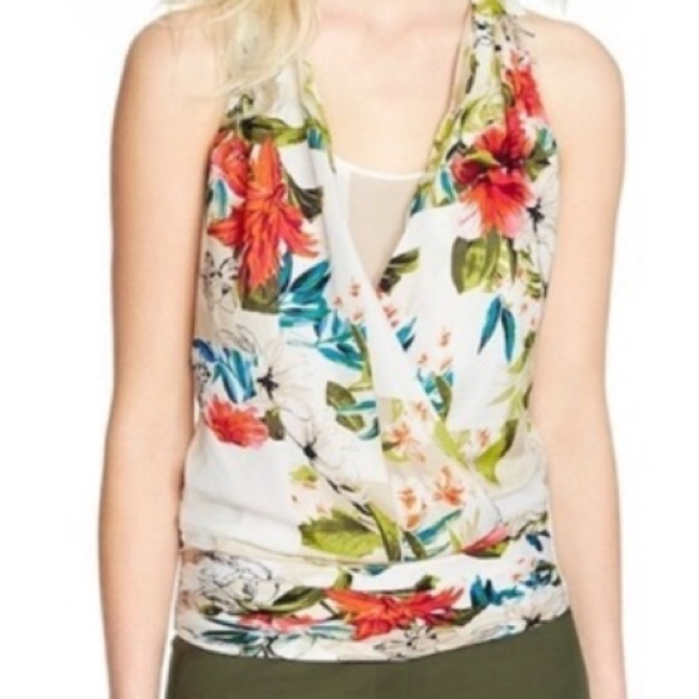 WHBM SLEEVELESS TROPICAL FLORAL SURPLICE SHELL TOP